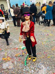 Nola. Carnevale, la piccola Anna Volpicelli (Willy Wonka) vince la XX Mascherina d’Argento
