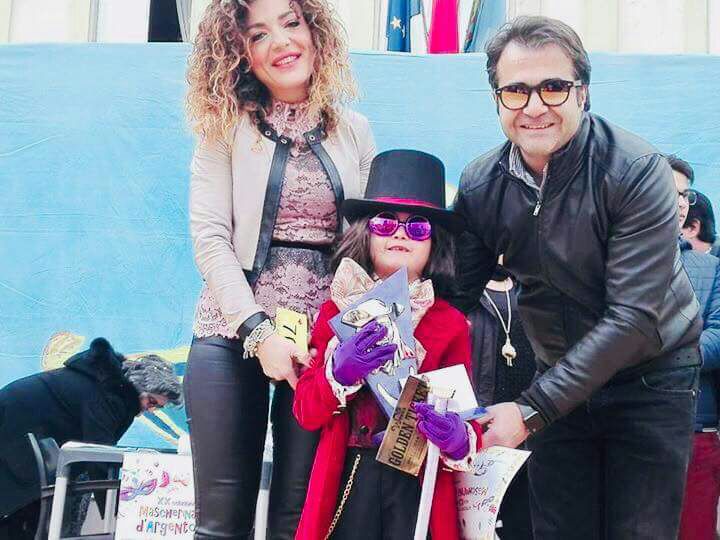 Nola. Carnevale, la piccola Anna Volpicelli (Willy Wonka) vince la XX  Mascherina d'Argento